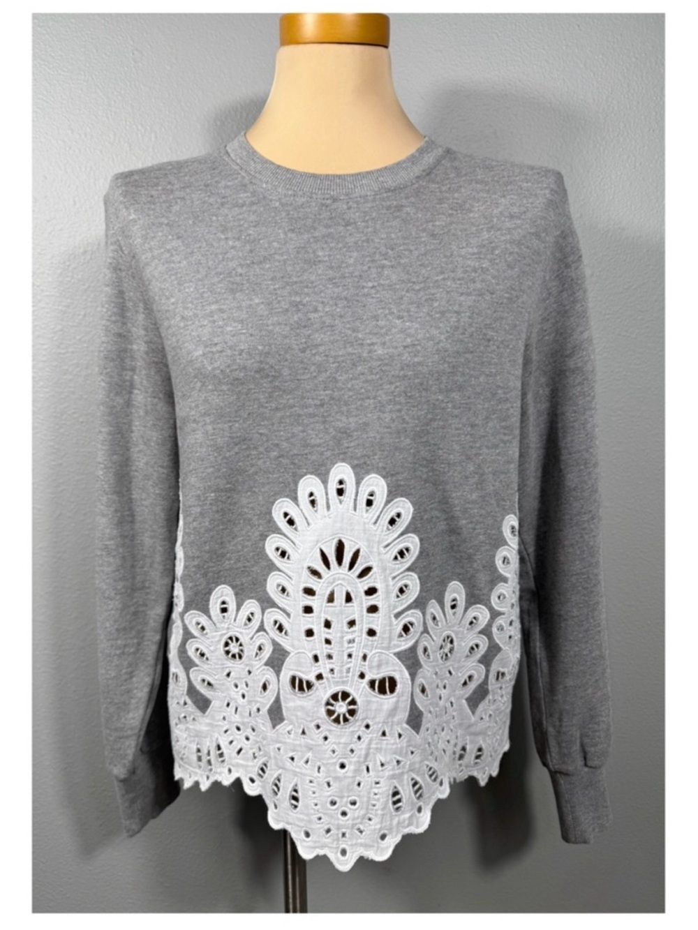SEA New York Cassidy Eyelet Panel Sweatshirt Pullover Top - Picture 3 of 10